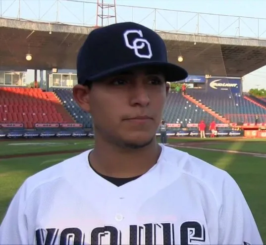 EL PITCHER ESCARLATA ENRIQUE CHÁVEZ   SE ENCUENTRA YA ENTRENANDO CON YAQUIS