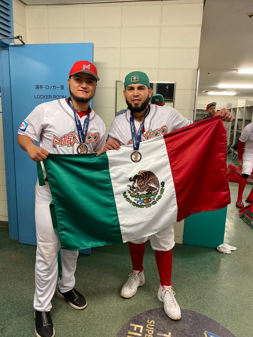ORGULLO AZTECA Y ESCARLATA
