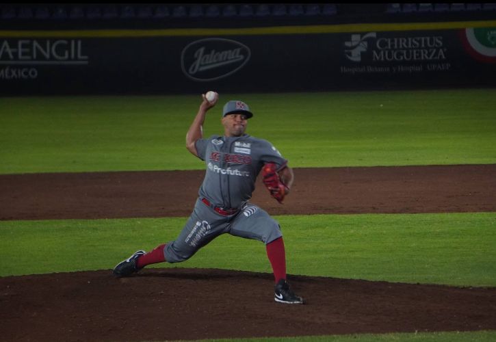 PERICOS VENCE A DIABLOS AL REANUDARSE LA ACTIVIDAD DE LA LIGA INVERNAL