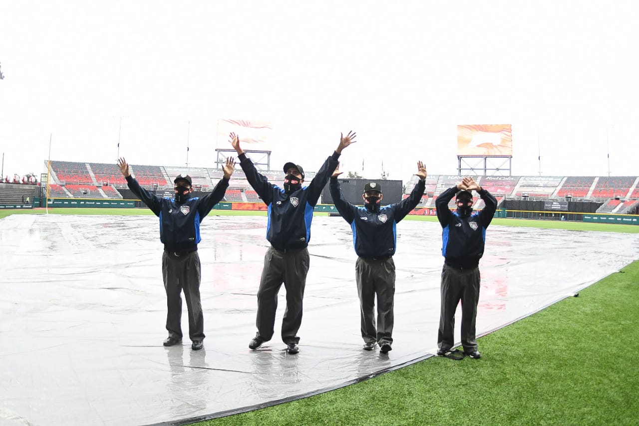 Suspendido por lluvia el primero de la serie, juego sencillo para el sábado y doble para el domingo
