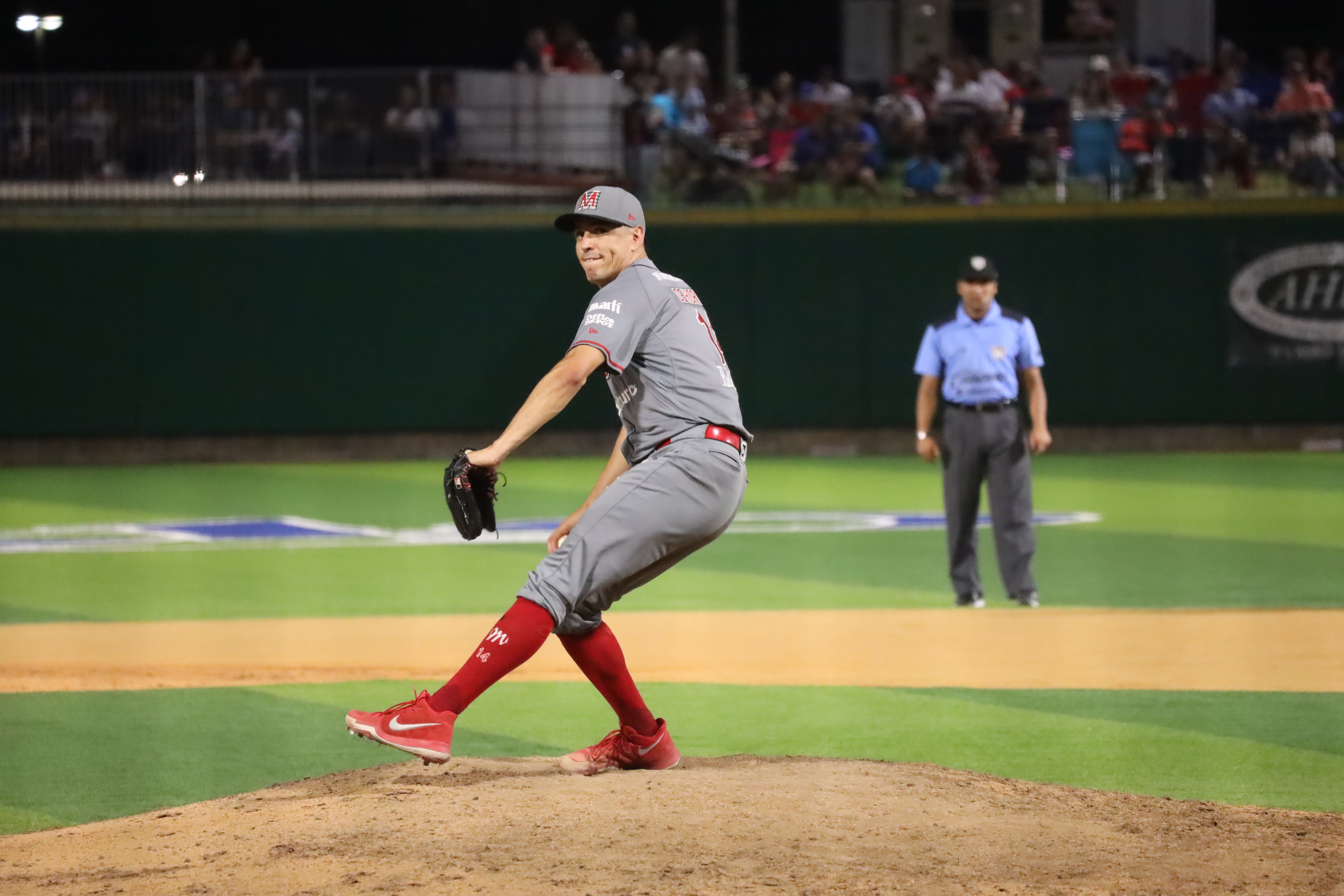 TECOLOTES DETIENE GRAN PASO DE LOS DIABLOS Y GANA JUEGO 1