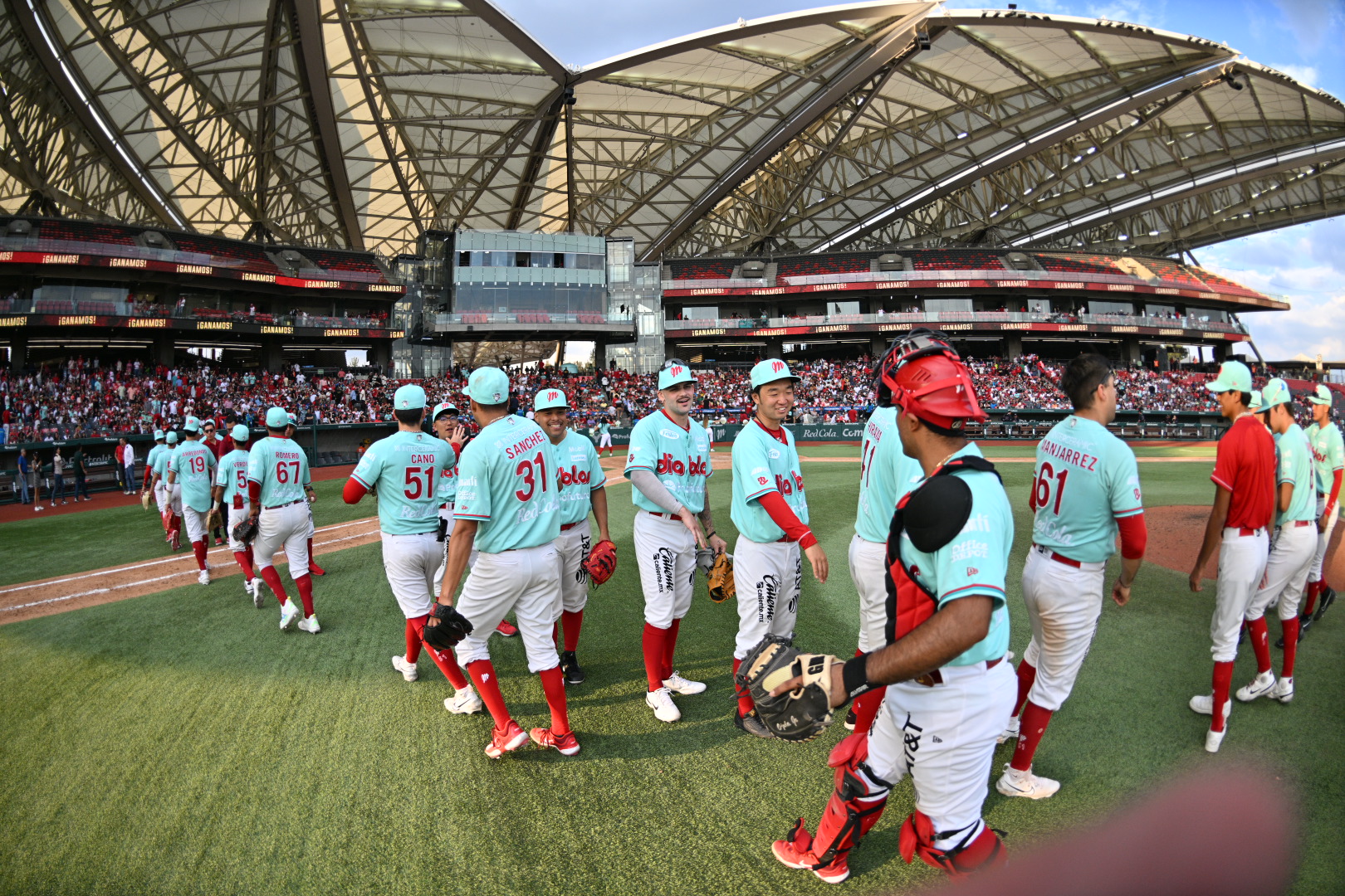 DIABLOS LOGRA BARRIDA PARA MANTENERSE COMO LÍDER EN LA LIGA INVERNAL