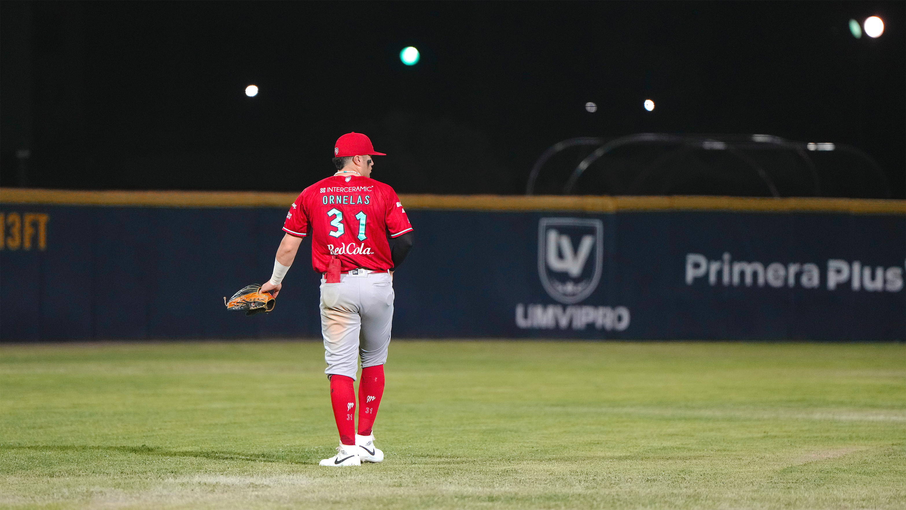 CON GRAN SLAM DE JULIÁN ORNELAS, DIABLOS ASEGURA LA SERIE EN LEÓN