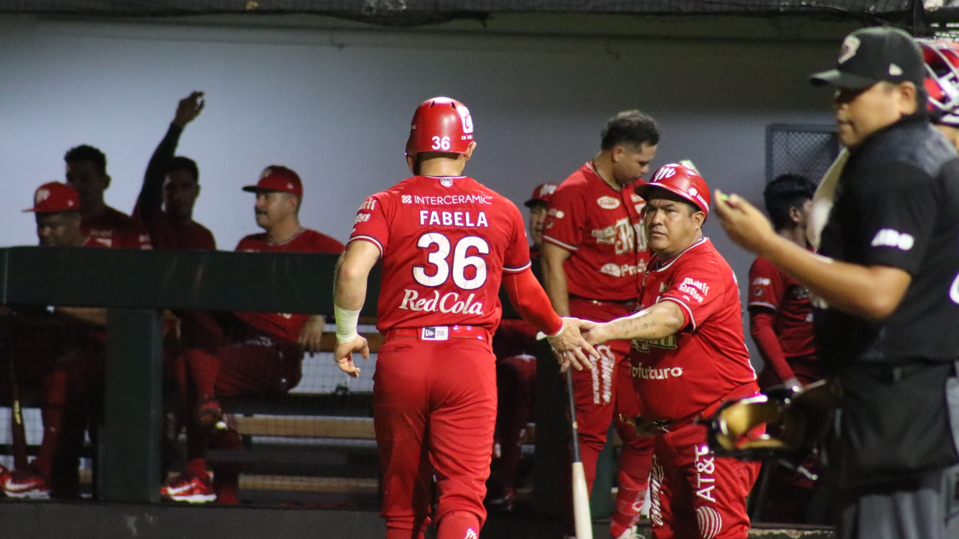 PIRATAS VIENE DE ATRÁS Y LE SACA EL JUEGO A LOS DIABLOS