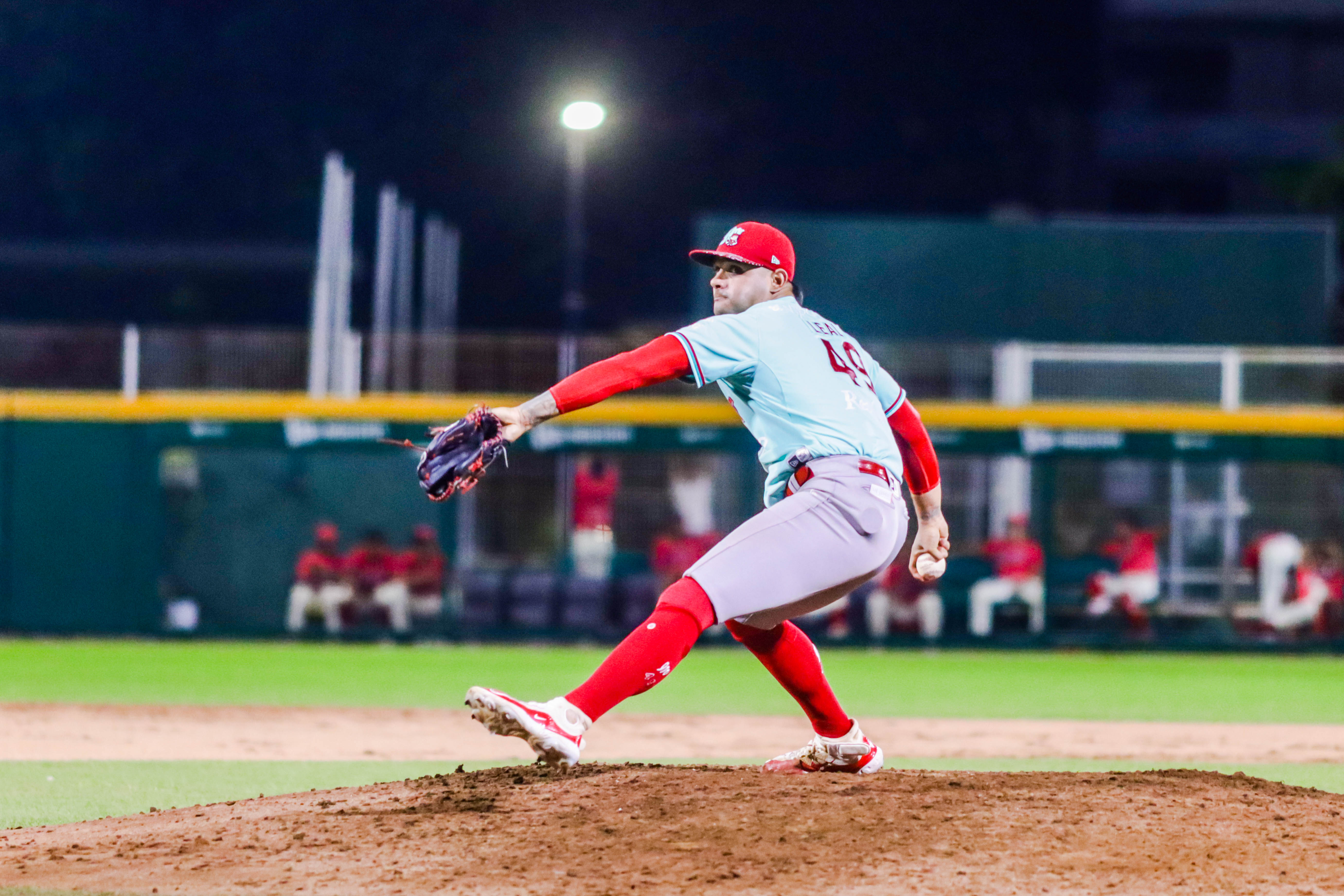DIABLOS GANA DUELAZO DE PITCHEO EN VERACRUZ, ERICK LEAL PONCHA A 12 Y EL EQUIPO SUMA 9 TRIUNFOS AL HILO