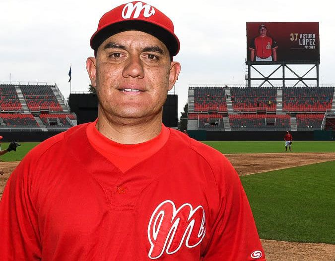 ARTURO LÓPEZ ABRIRÁ EL JUEGO INAUGURAL DEL ESTADIO ALFREDO HARP HELÚ
