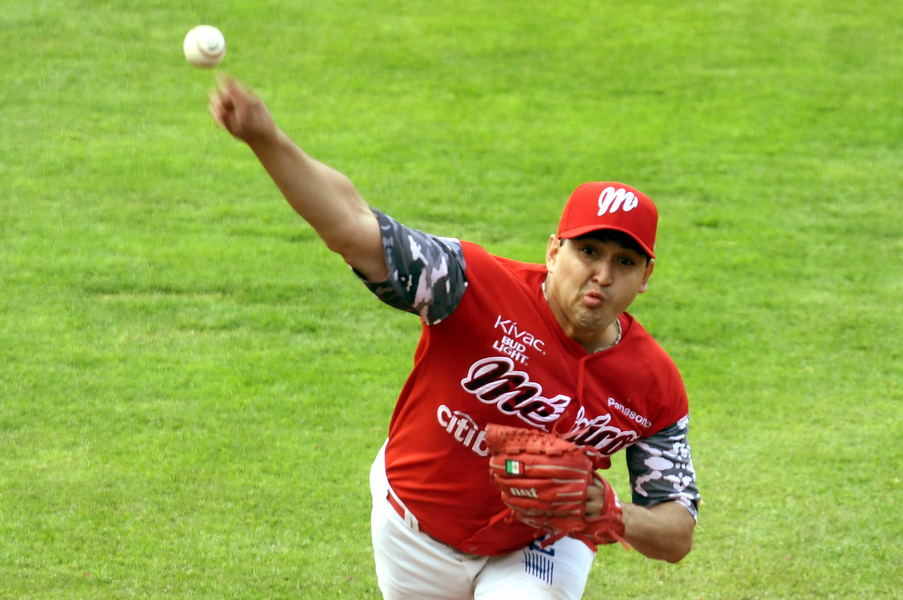 EL MÉXICO Y DAVID REYES LE GANARON DUELO DE PITCHEO A OLMECAS