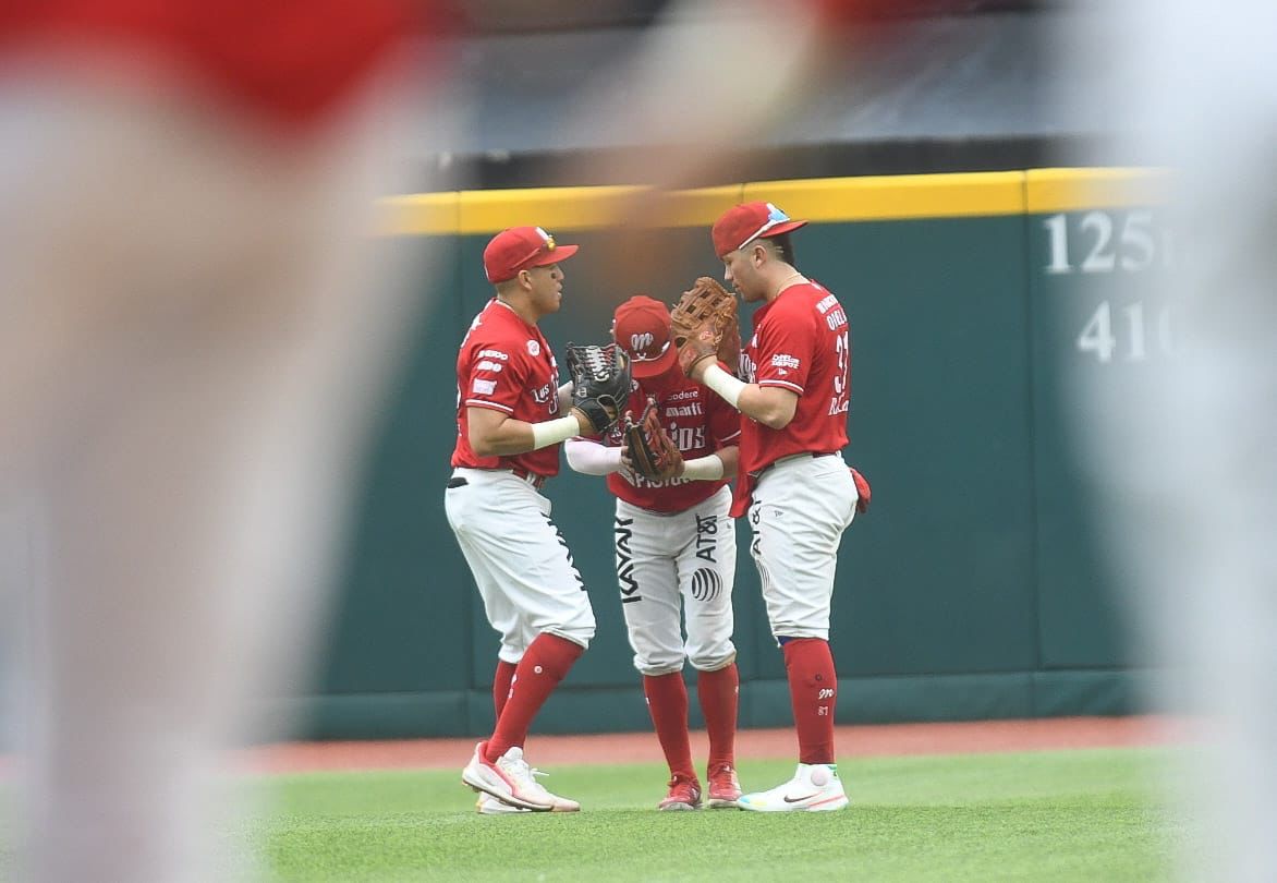 DIABLOS CIERRA LA SEMANA CON TRIUNFO Y LE GANA LA SERIE A BRAVOS