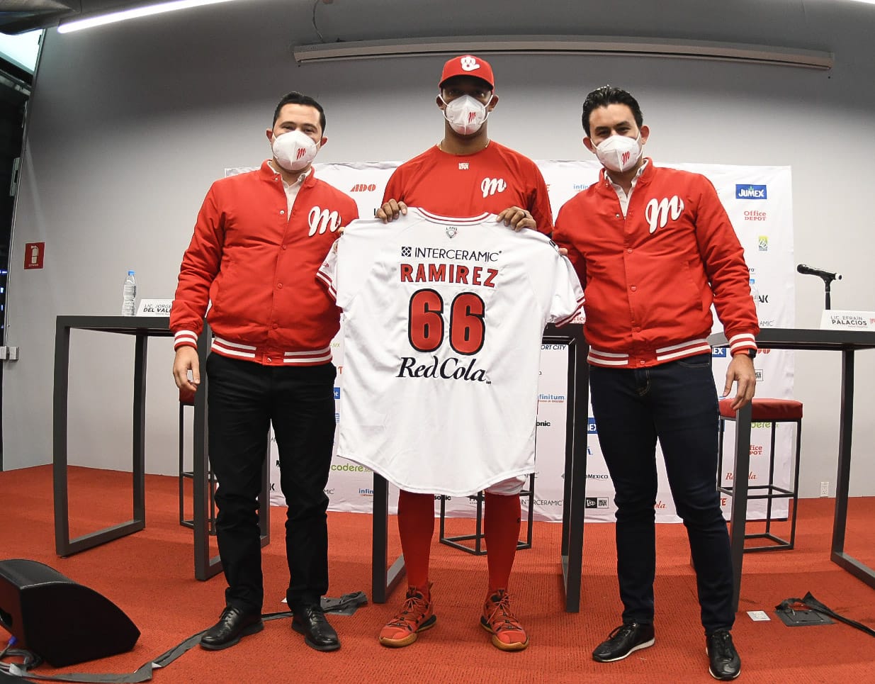 ¡ROTACIÓN COMPLETA! EL ESTELAR JC RAMÍREZ LLEGA A PERFECCIONAR EL PITCHEO ESCARLATA