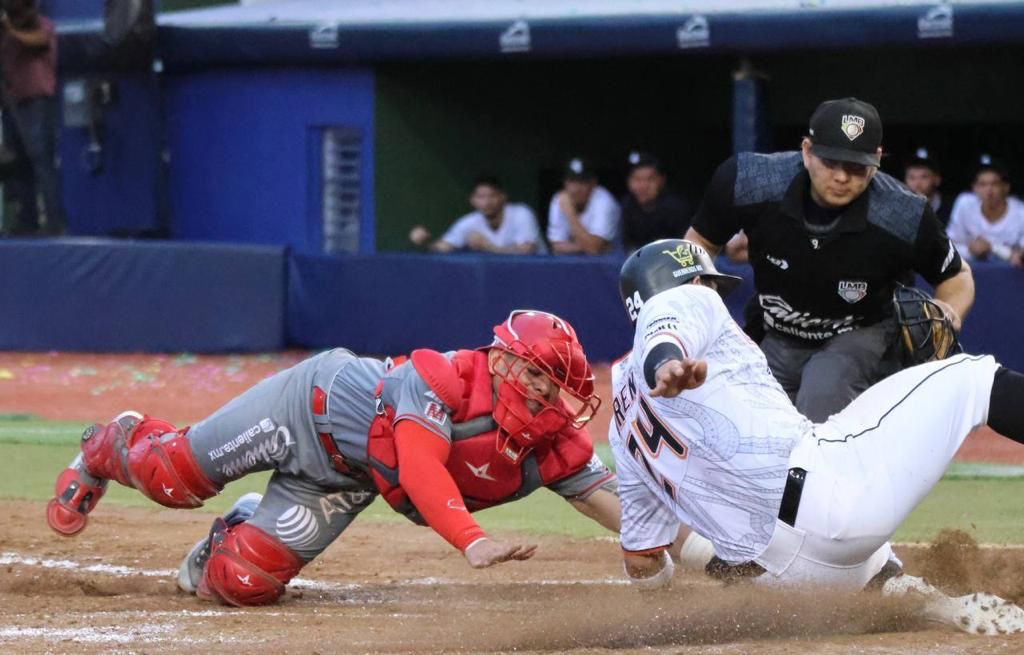 GUERREROS VIENE DE ATRÁS Y SE LLEVA EL TERCERO DE LA SERIE