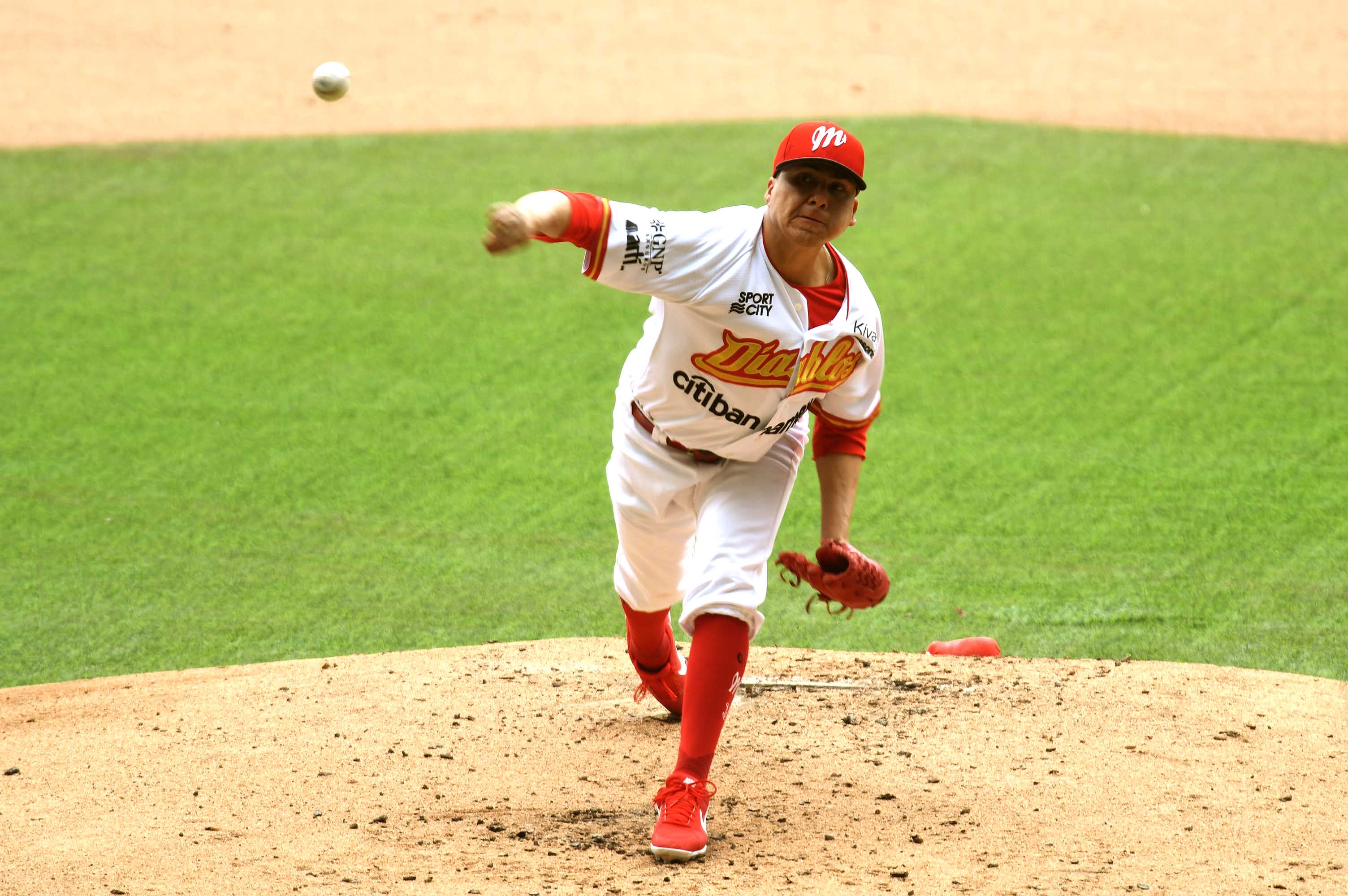 LOS DIABLOS ROJOS VISITAN A LOS GENERALES DE DURANGO