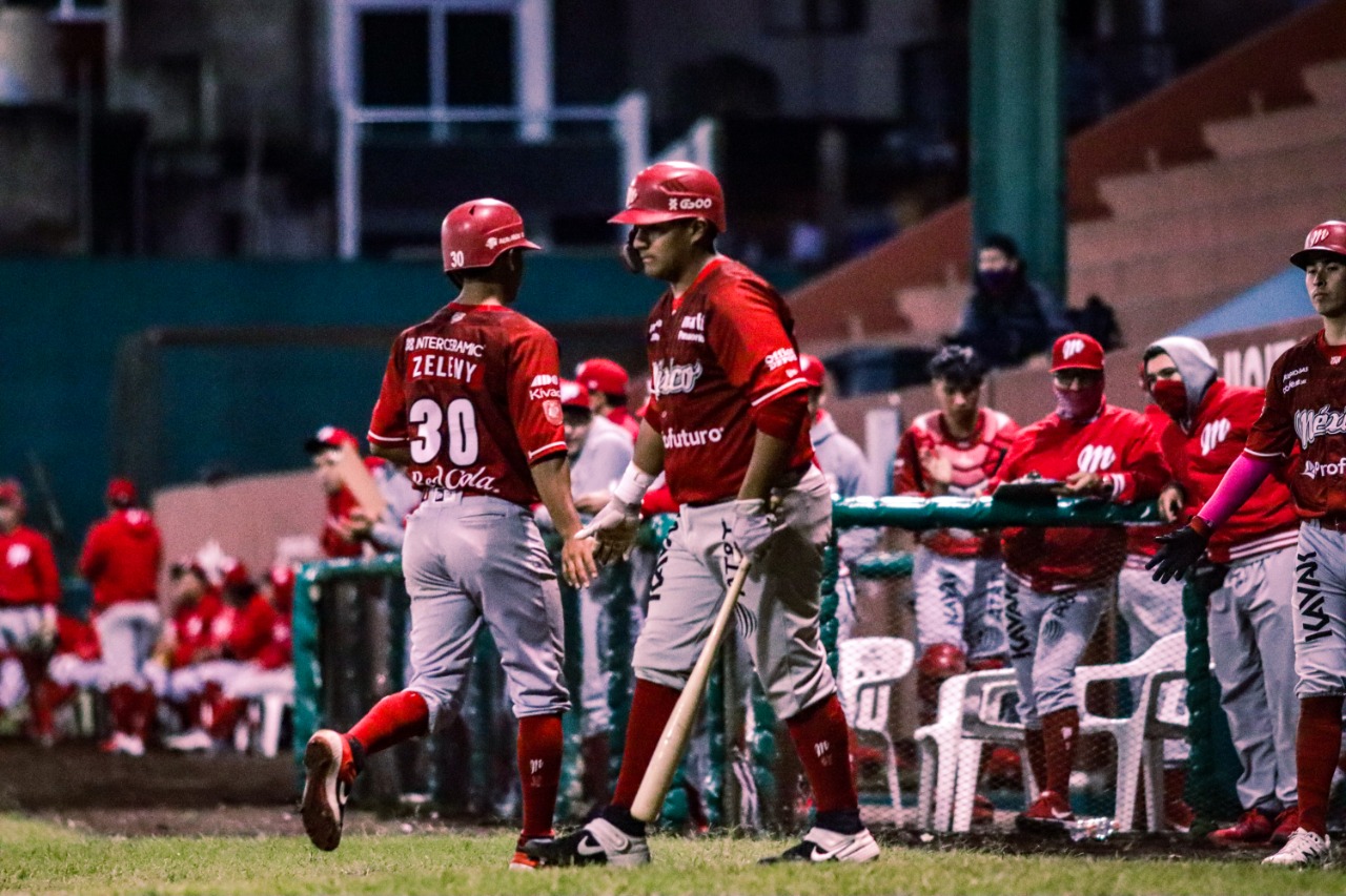 Águila-Leones gana la doble cartelera