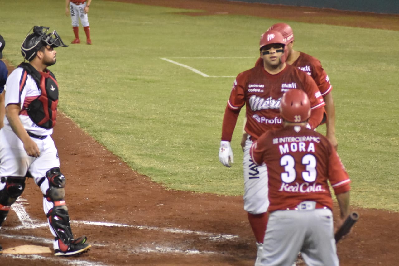 EL LEÓN ROJO SE PUSO LA CAPA DE HÉROE Y EL MÉXICO BARRIÓ LA SERIE EN CAMPECHE