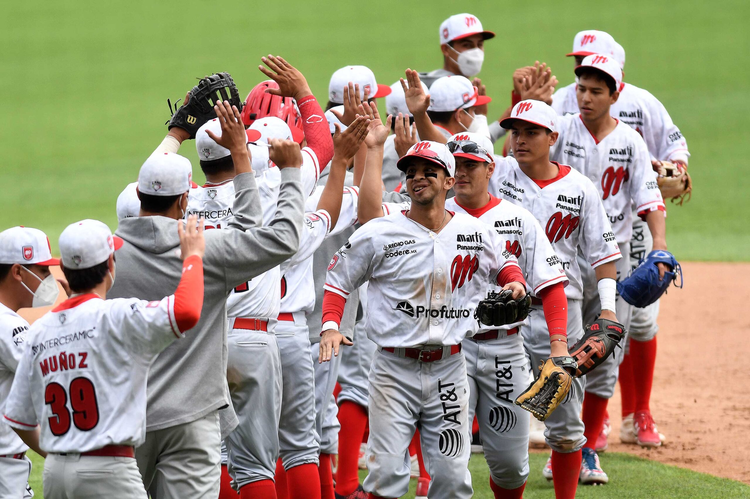 DANIEL FERNÁNDEZ CON RALLY DE SEIS CARRERAS GANÓ EL 2DO DE LA SERIE