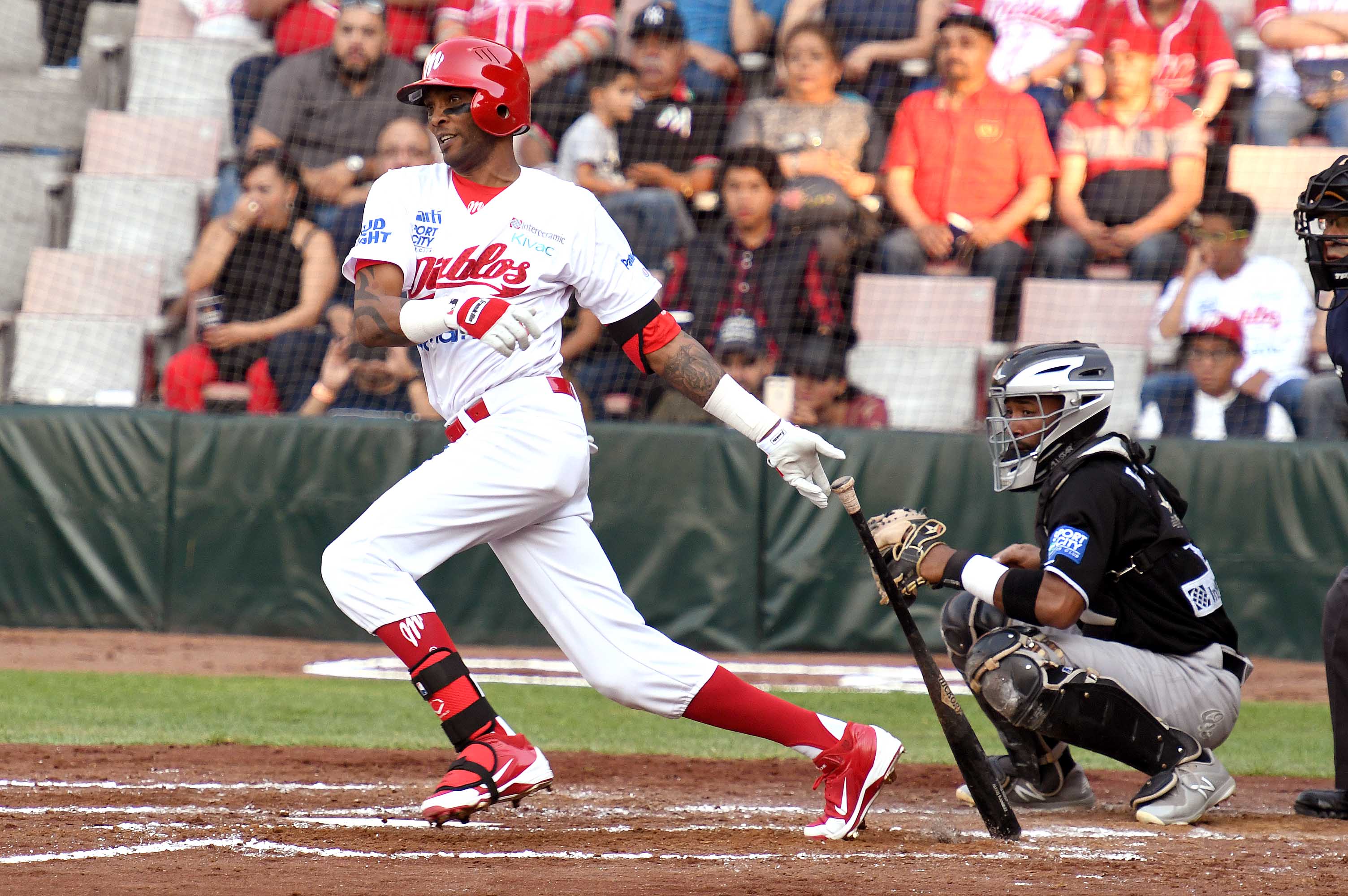 GUERREROS Y DIABLOS EMPATARON A 8 CARRERAS