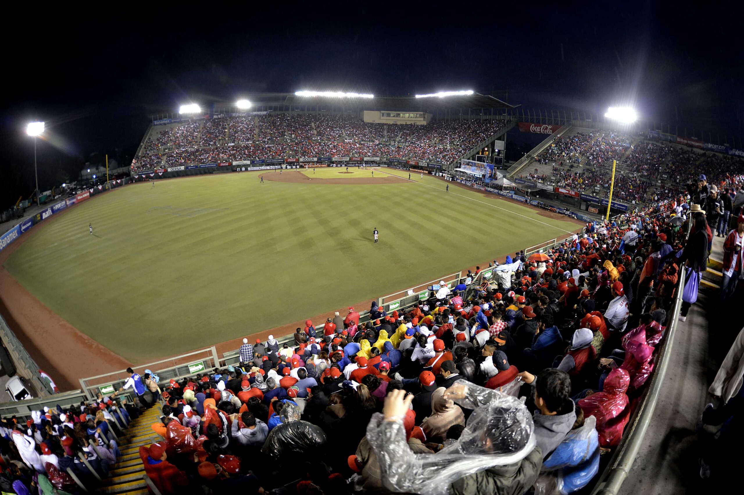HACE 20 AÑOS SE INAUGURÓ EL FORO SOL COMO ESTADIO DE BEISBOL