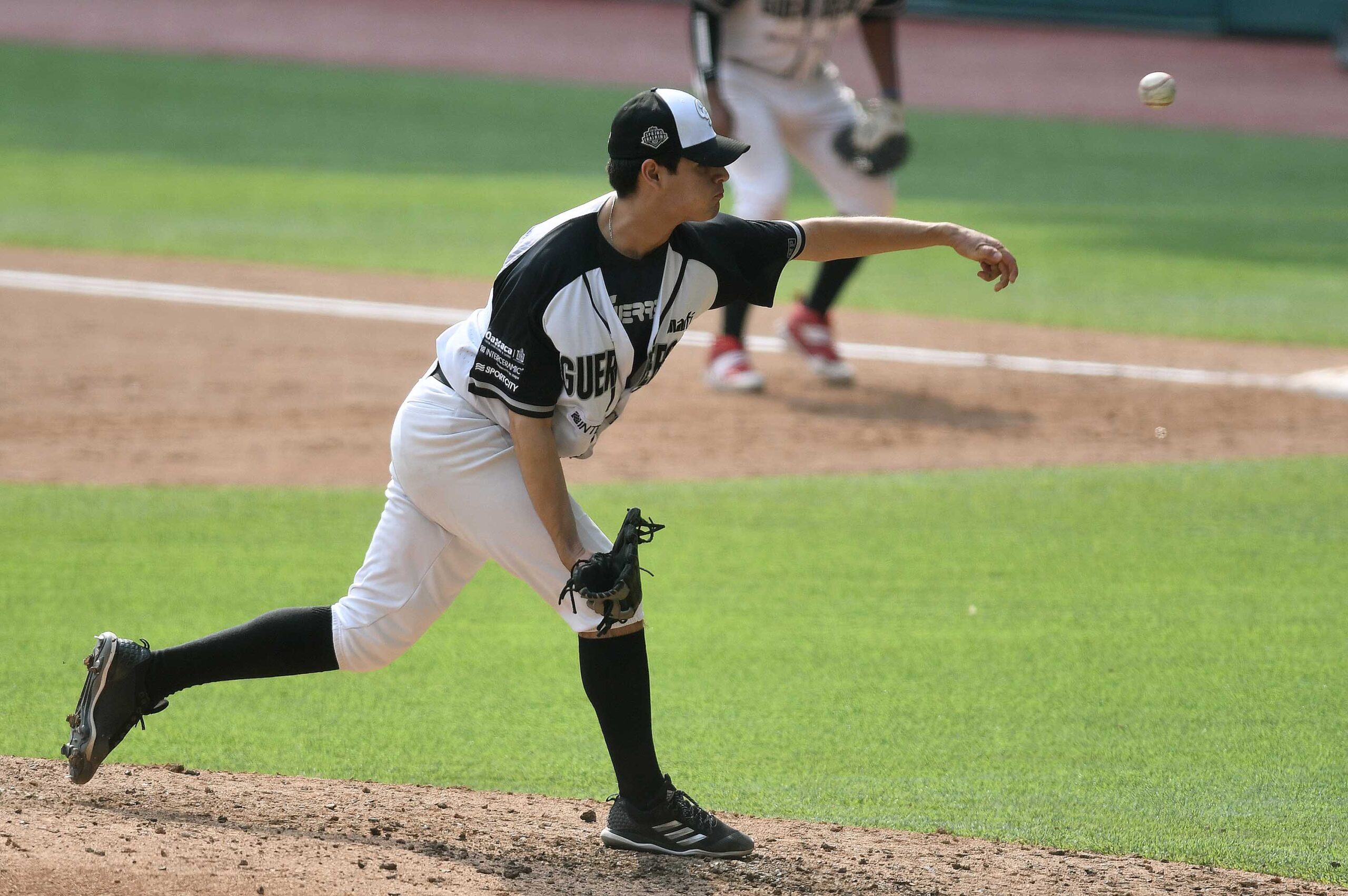 NELSON BARRERA SE IMPUSO 5-3 AL TEAM ORTIZ