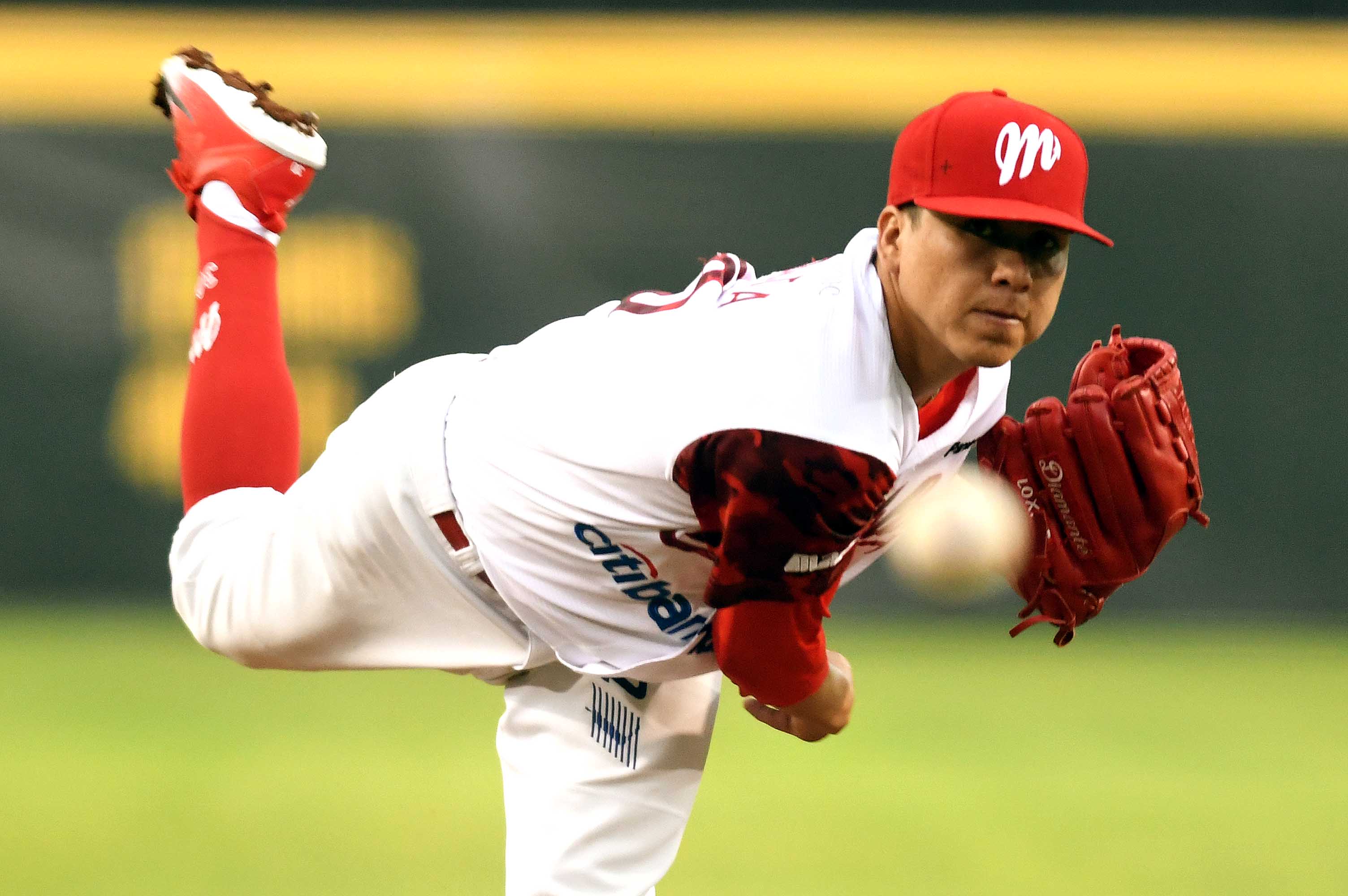 OCTAVIO ACOSTA  Y LOS DIABLOS ROJOS,  VENCIERON A PUEBLA 12-1