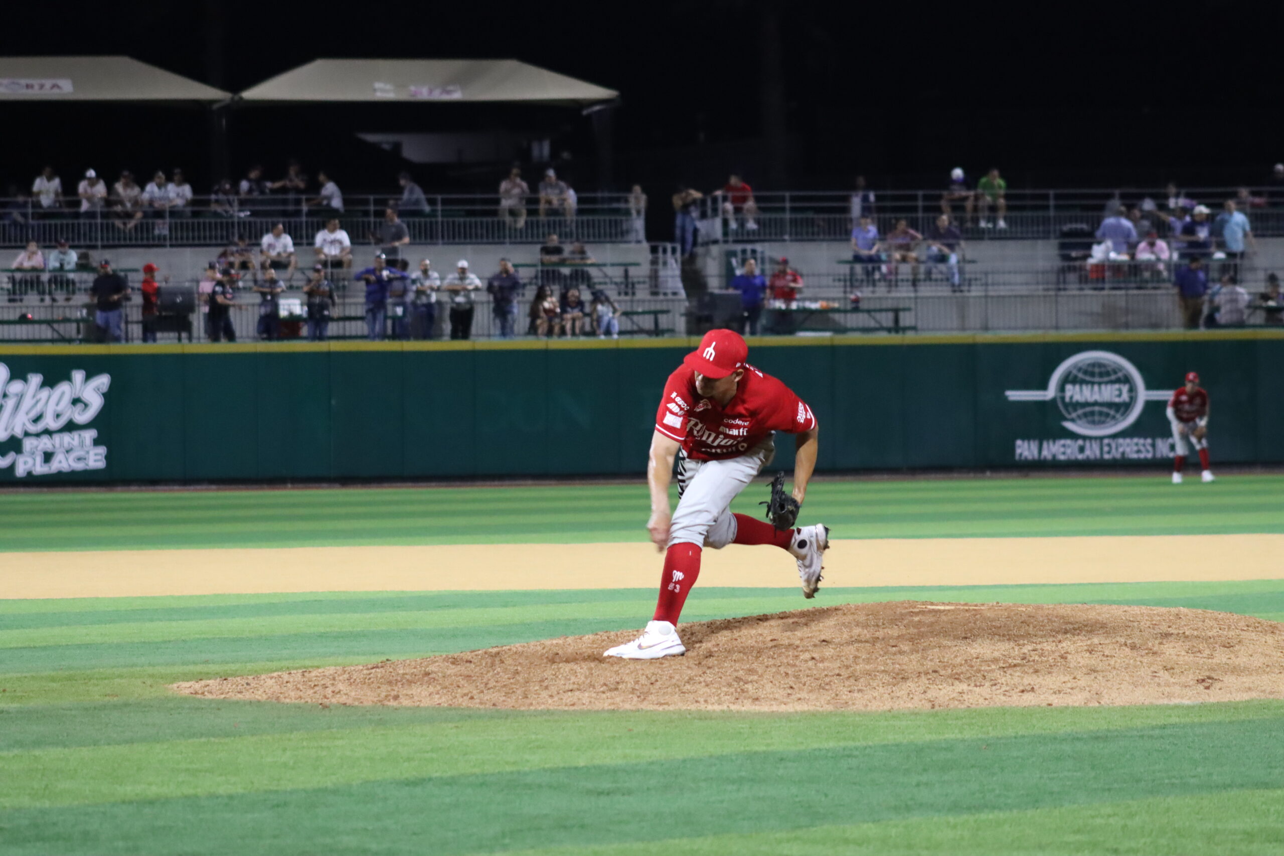 TECOLOTES GANA EL TERCER JUEGO DE LA SERIE