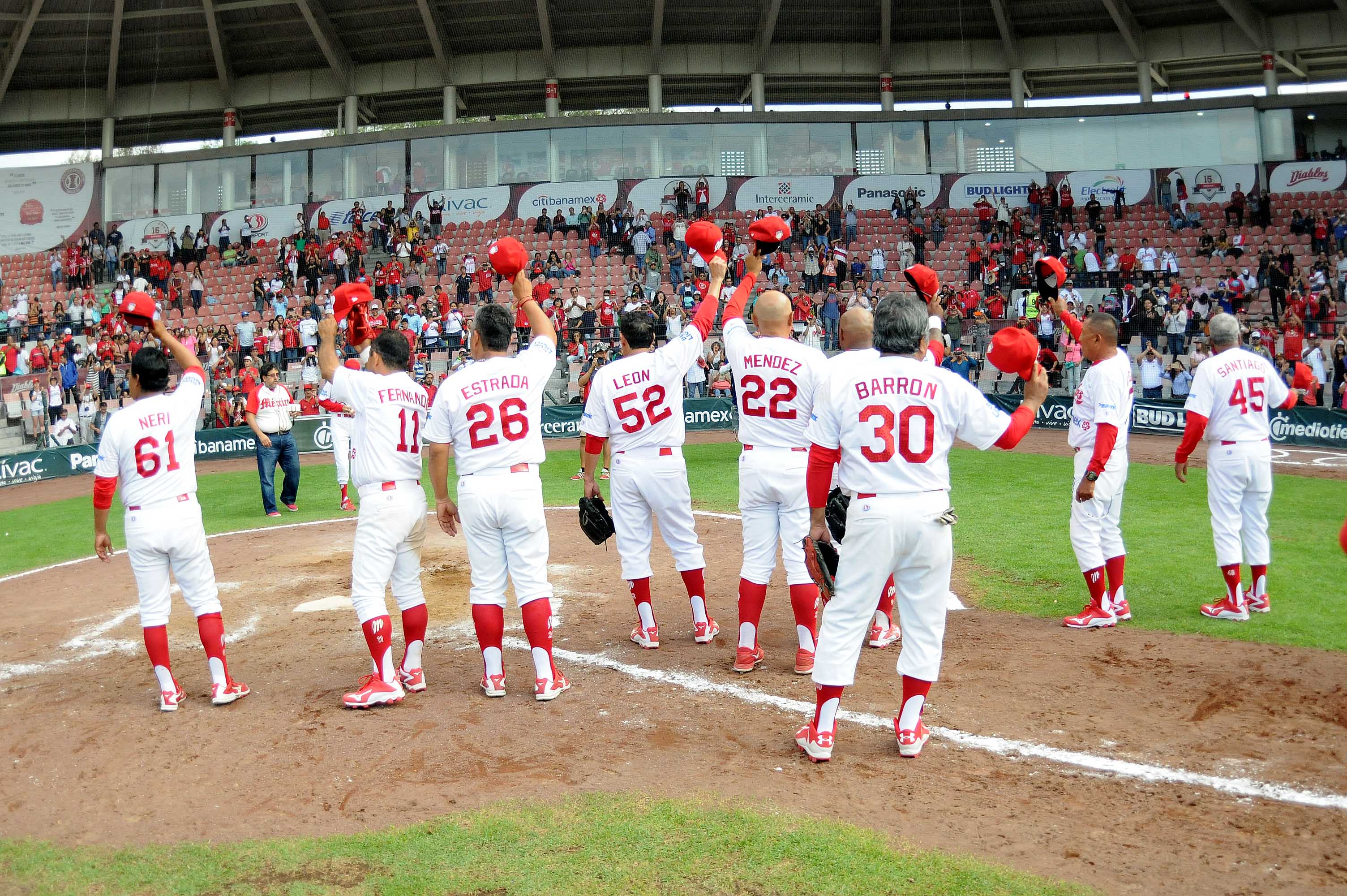 El equipo de Veteranos de los Diablos Rojos derrotaron a los Charlie-Toños 18-5