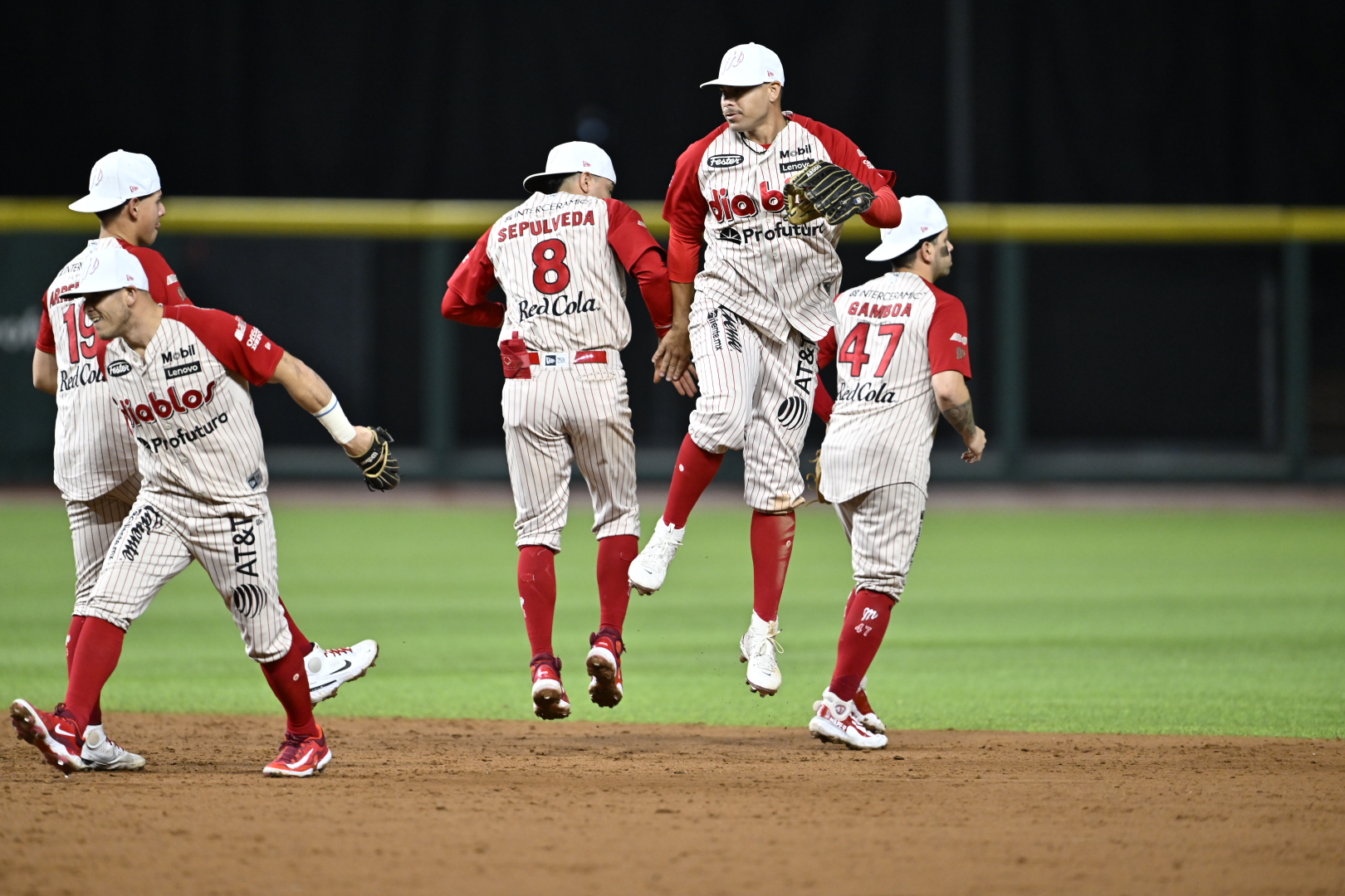 DIABLOS LLEGA A 38 TRIUNFOS AL ABRIR LA SERIE FRENTE A RIELEROS