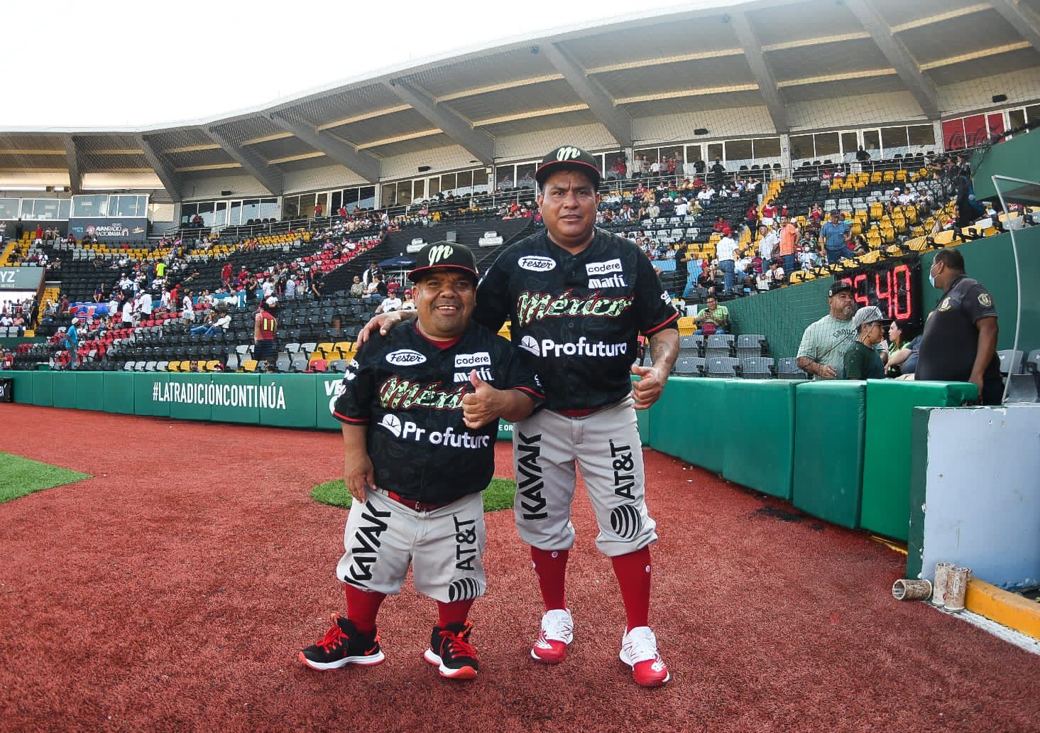 Oscar Mora y Manuel García, los caballos de hierro de los Diablos