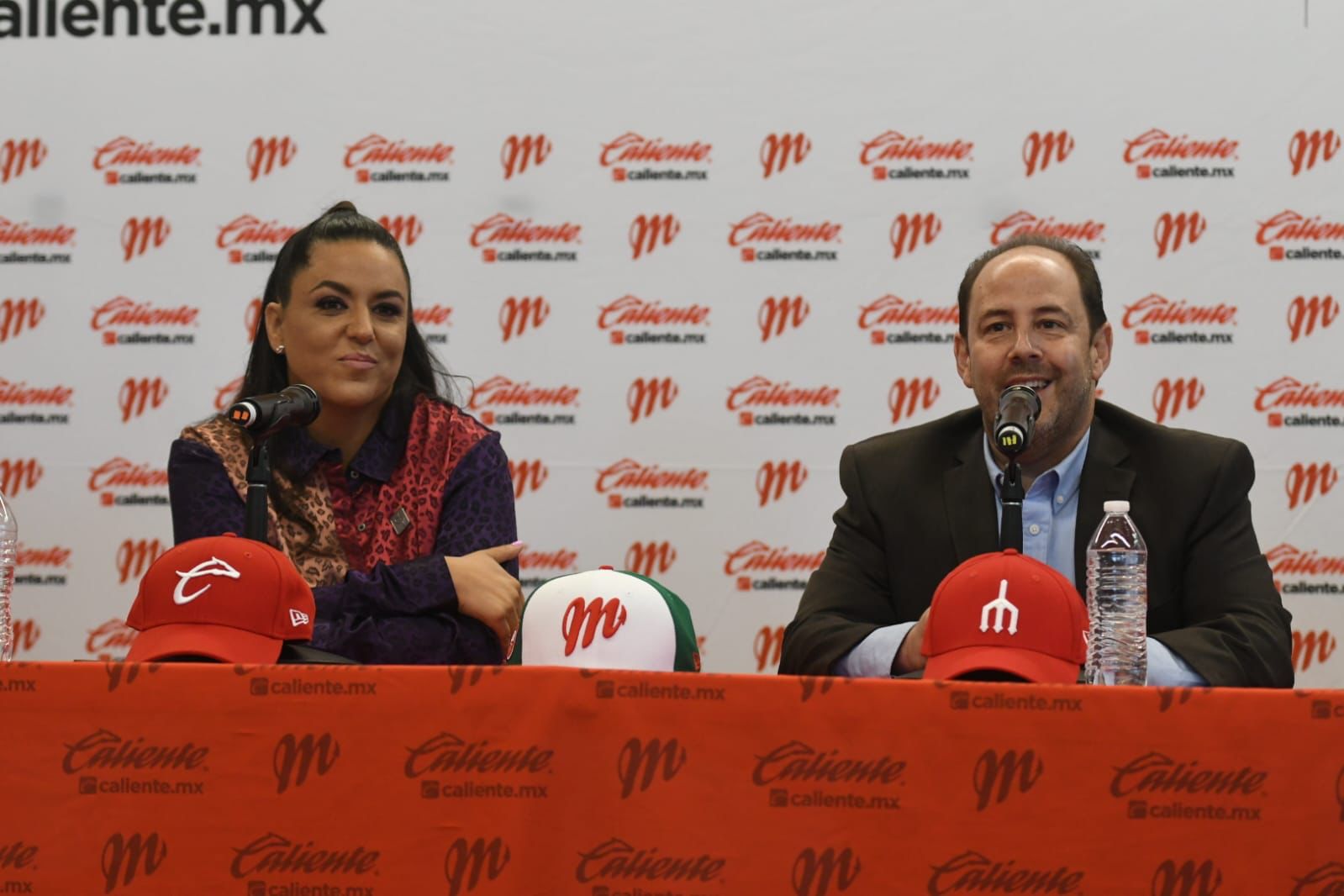 DIABLOS ROJOS DEL MÉXICO Y CALIENTE.MX FIRMAN ALIANZA