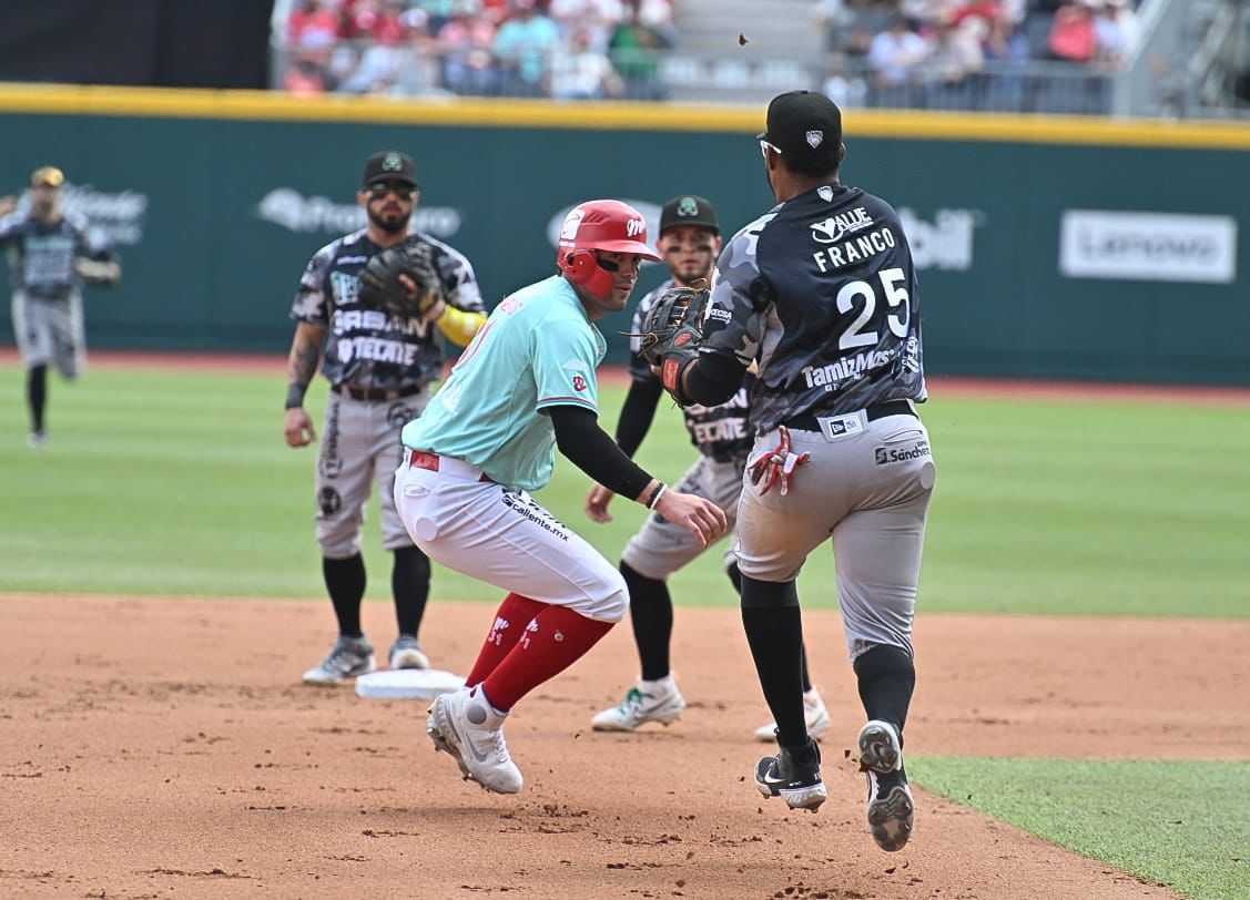 Olmecas empareja la serie con triunfo en el Juego 2