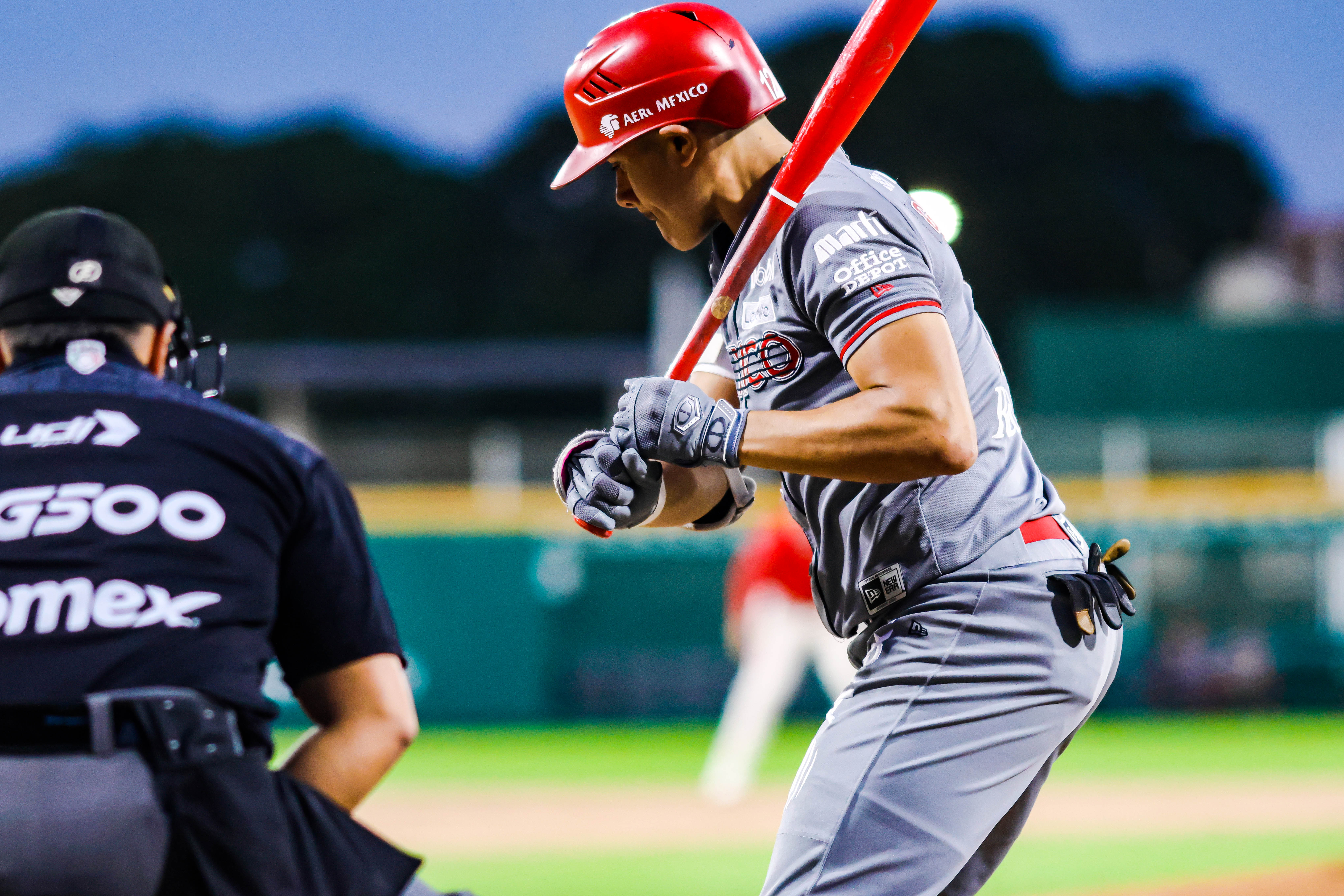 EL ÁGUILA LE GANA A DIABLOS EN GRAN DUELO DE PITCHEO EN EL PUERTO