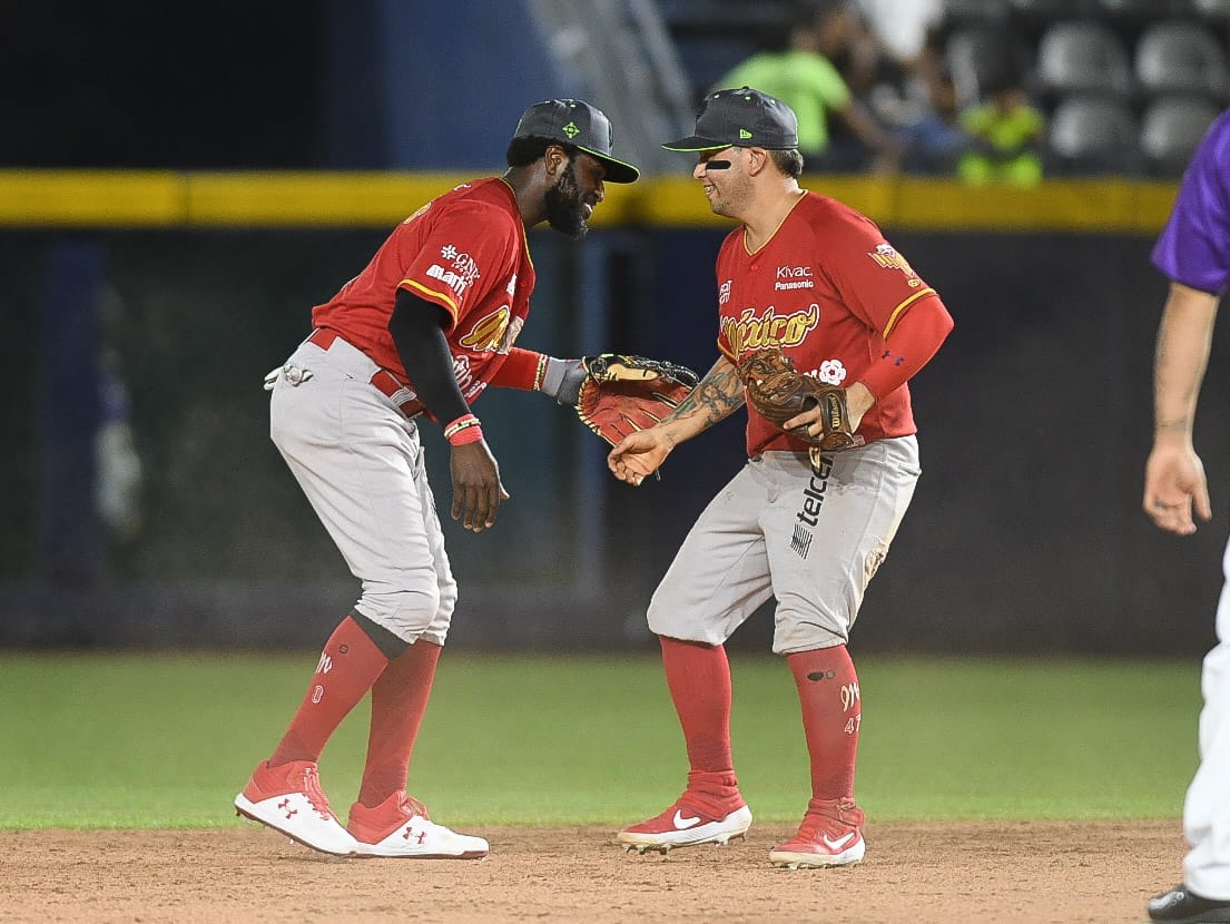 NOCHE DE DEBUT EN LA SERIE MÁS AÑEJA DE LA LMB, MÉXICO VS MONTERREY