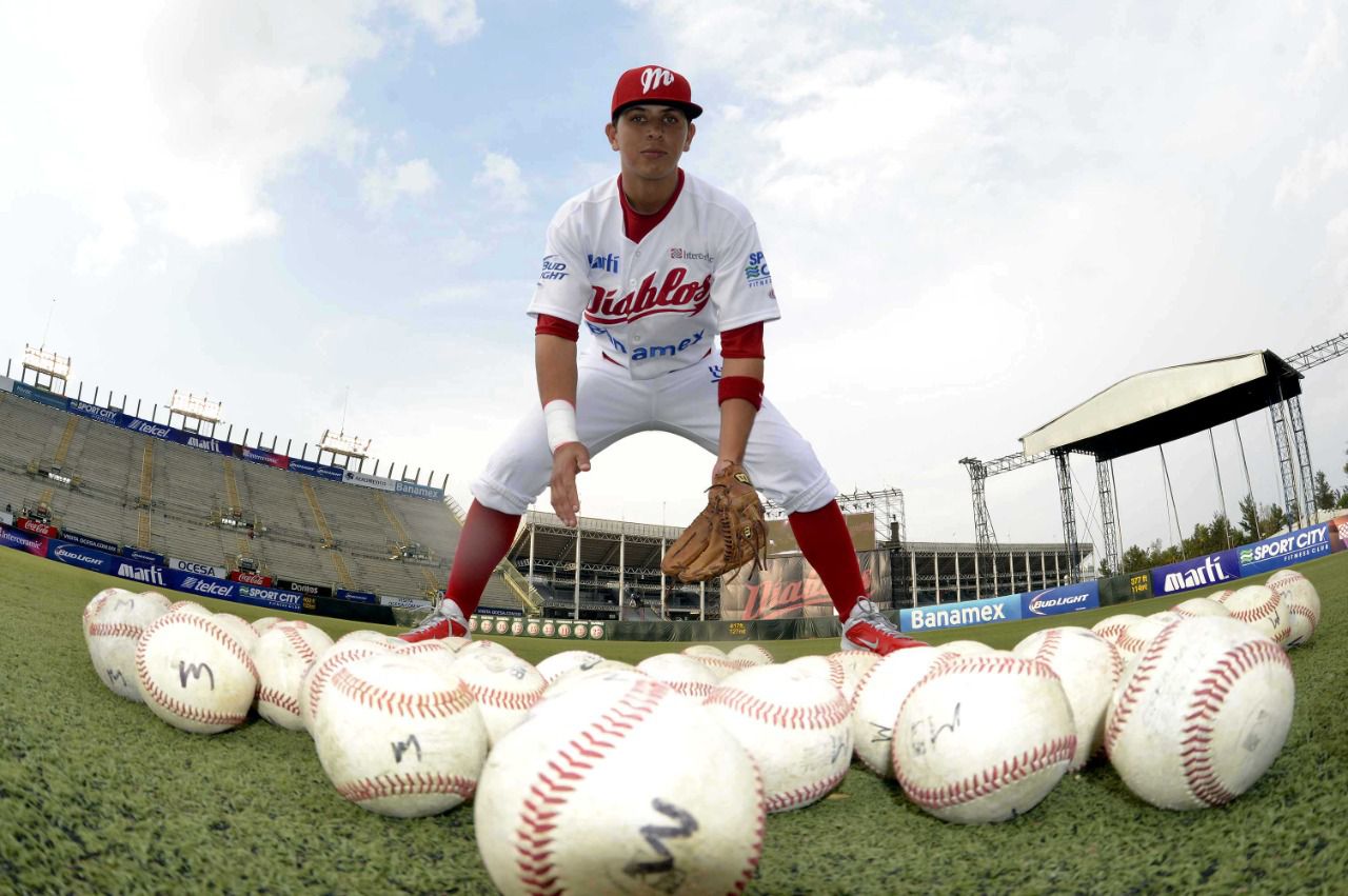 RAMÓN URÍAS, PRIMER DIABLO QUE GANA GUANTE DE ORO EN MLB