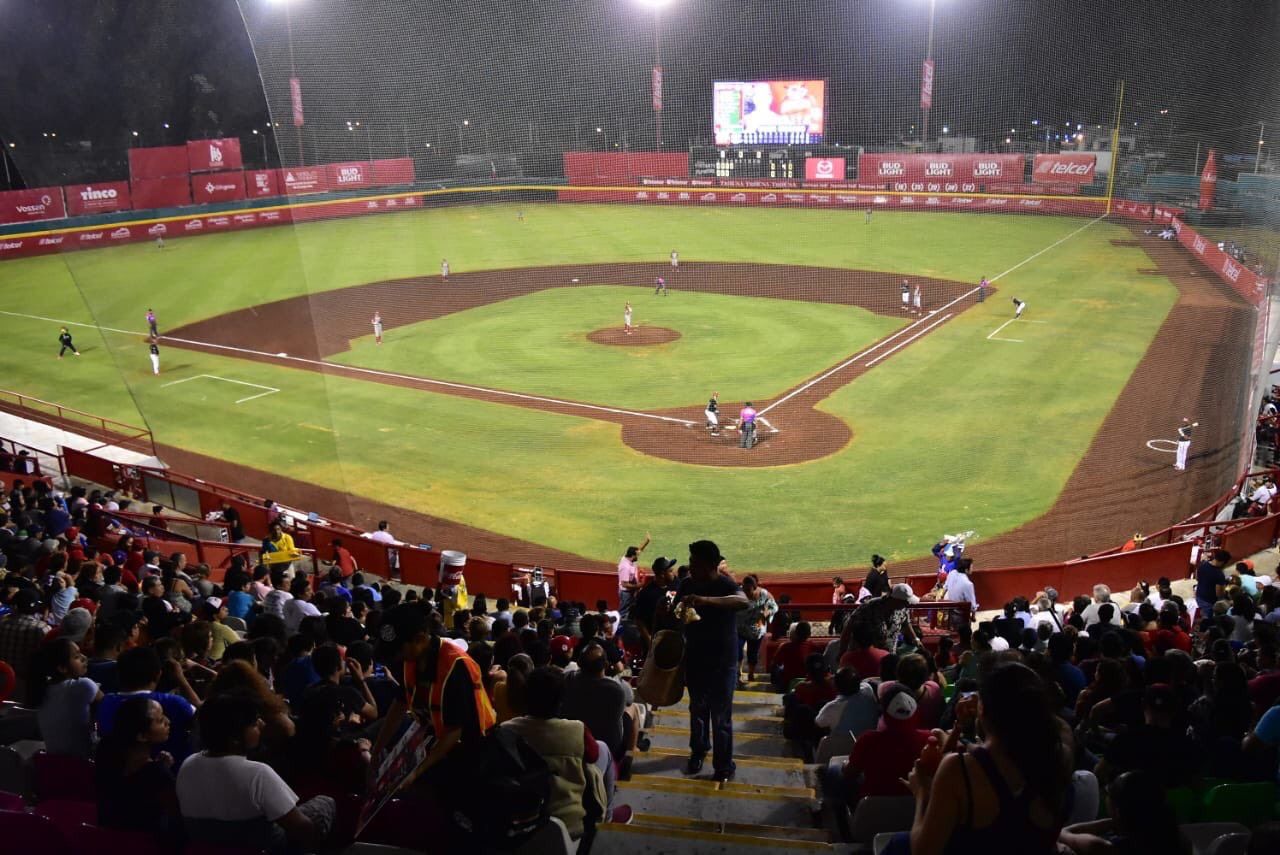 GRAN SALIDA DE ARTURO LÓPEZ EN EL 1RO DE LA SERIE MÉXICO VS CAMPECHE