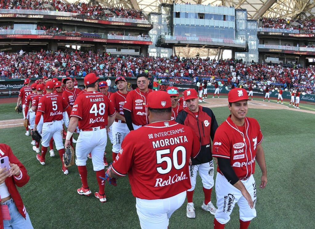 DIABLOS ROJOS BARRE A TIGRES AL GANAR TERCER JUEGO 8-2