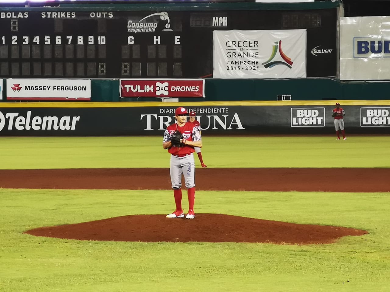 PATRICK JOHNSON  LLEGÓ A SEIS TRIUNFOS Y EL MÉXICO VENCIÓ A CAMPECHE. 