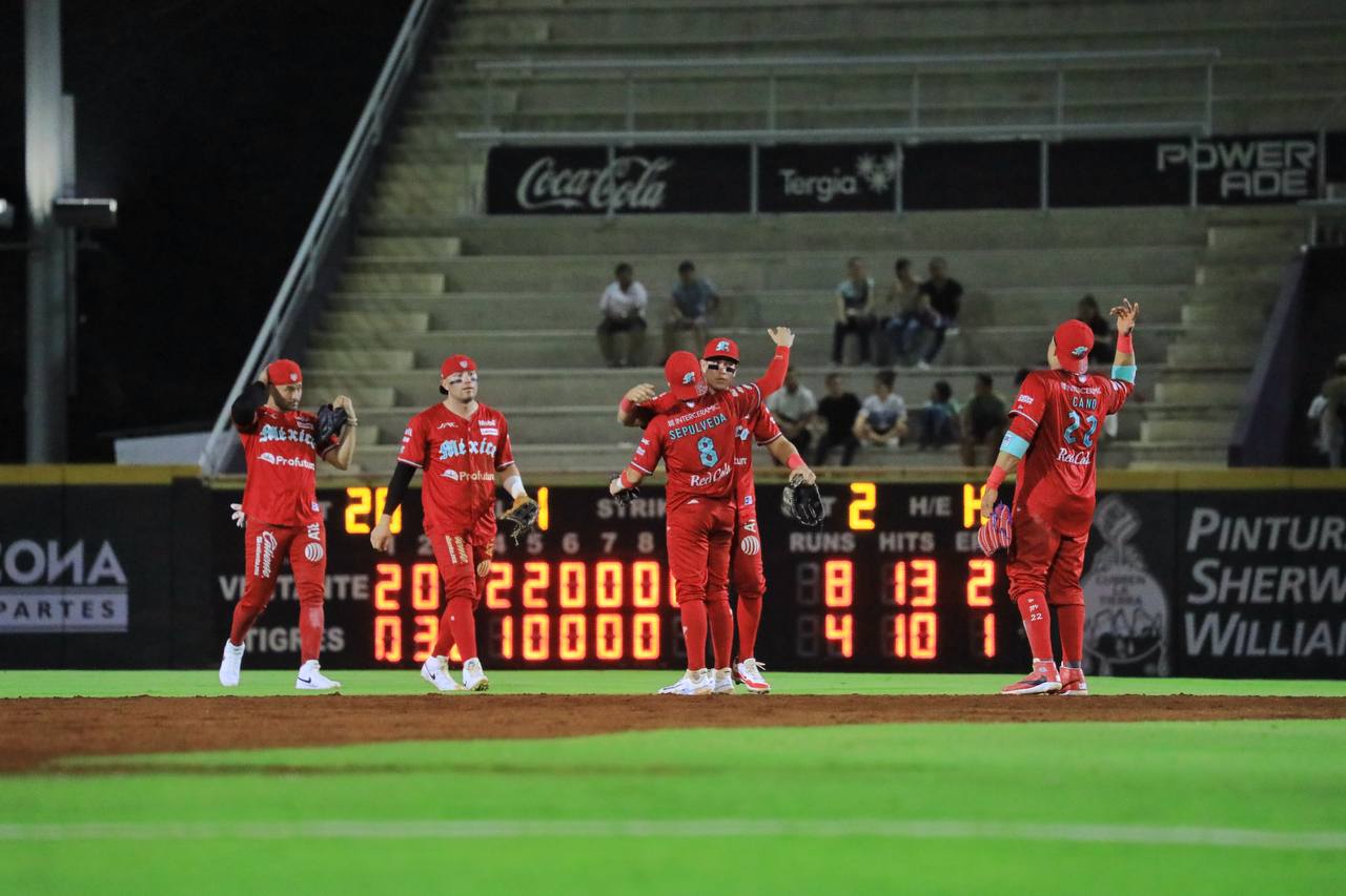 ROBINSON CANÓ SE VA DE 5-5 Y DIABLOS LLEGA A 25 VICTORIAS AL VENCER A LOS TIGRES