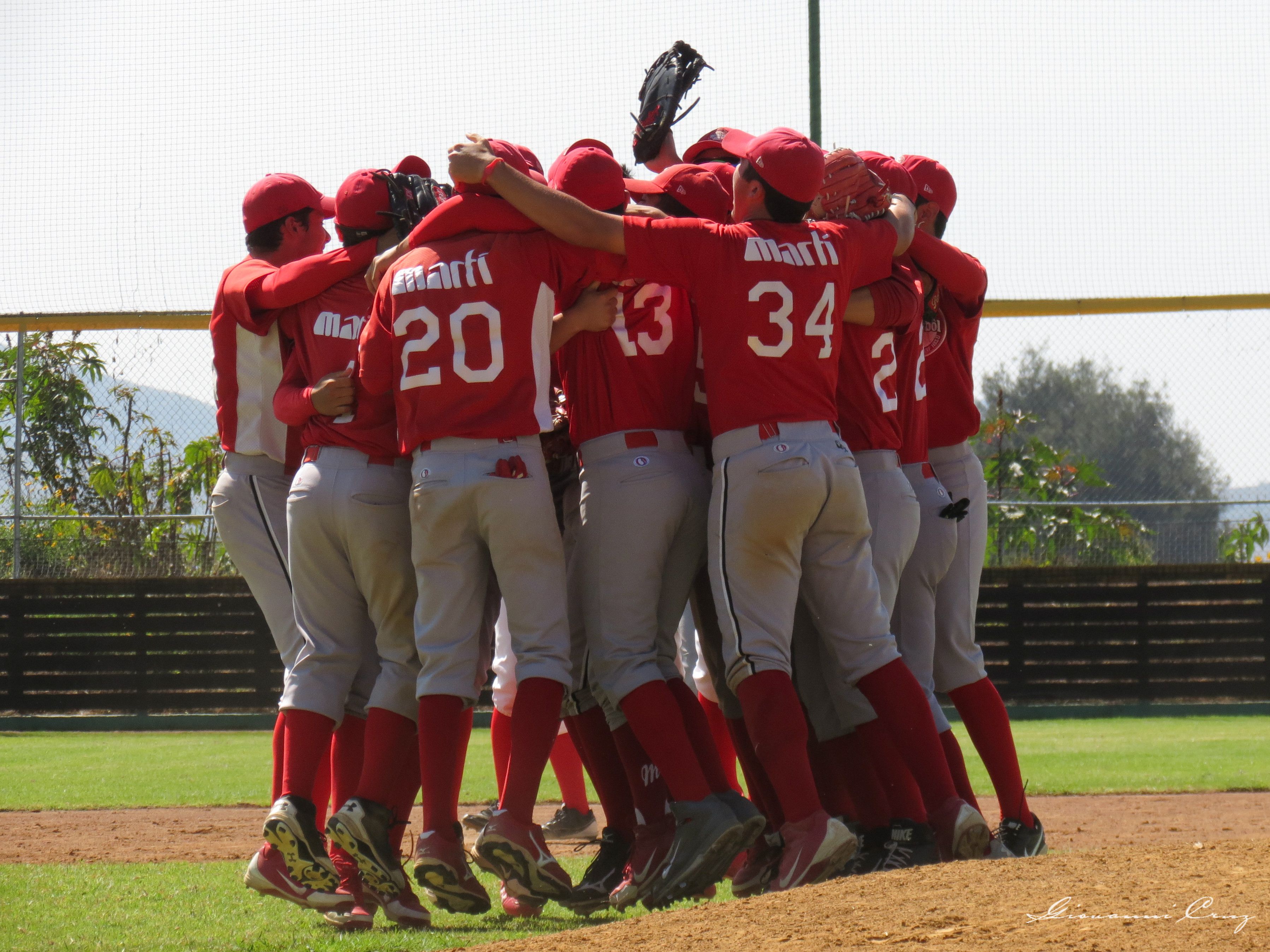 ACADEMICOS BRILLAN EN DRAFT LMP