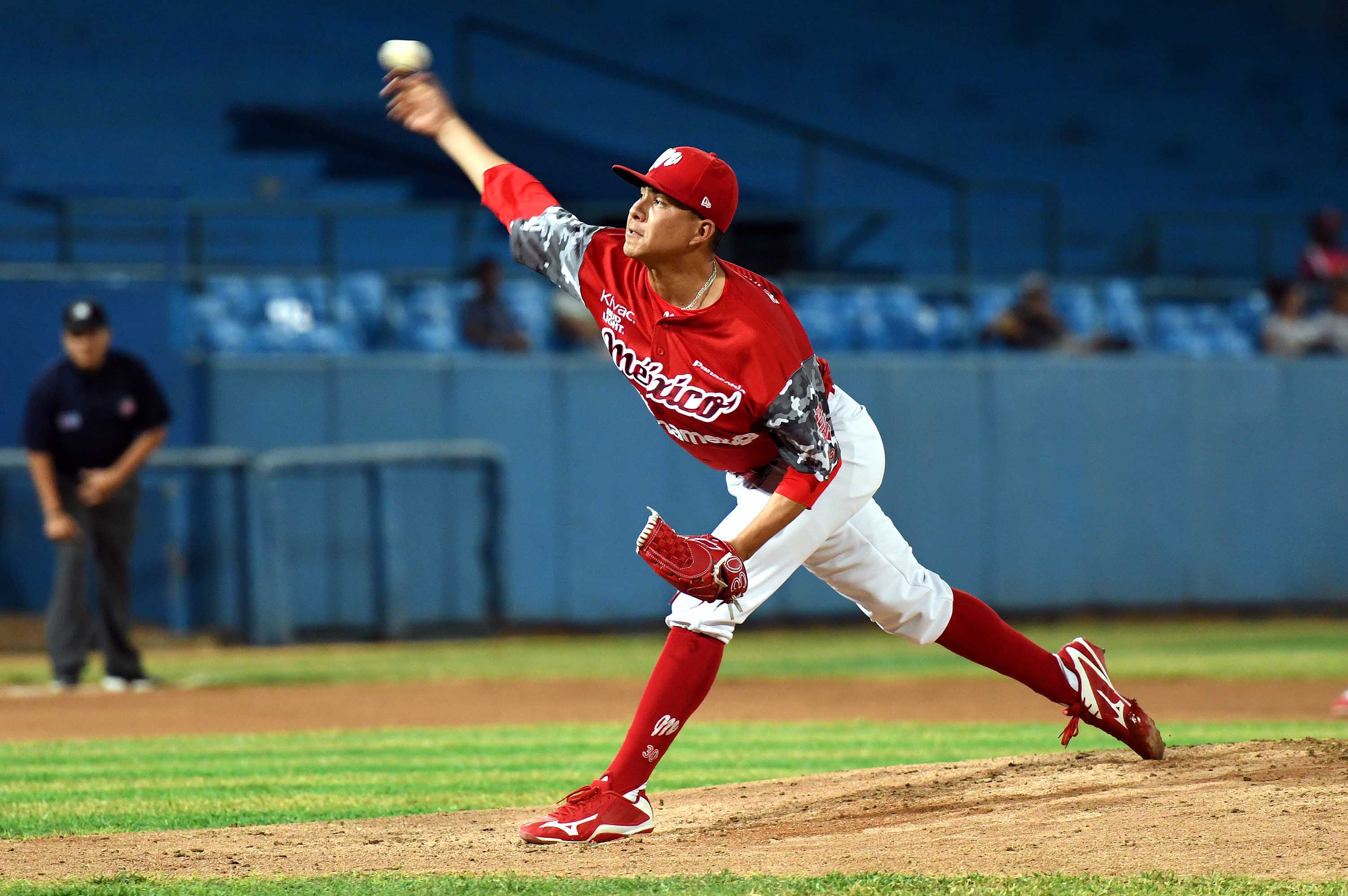 CON BUEN PITCHEO DE ORAMAS, OLMECAS EMPATÓ LA SERIE