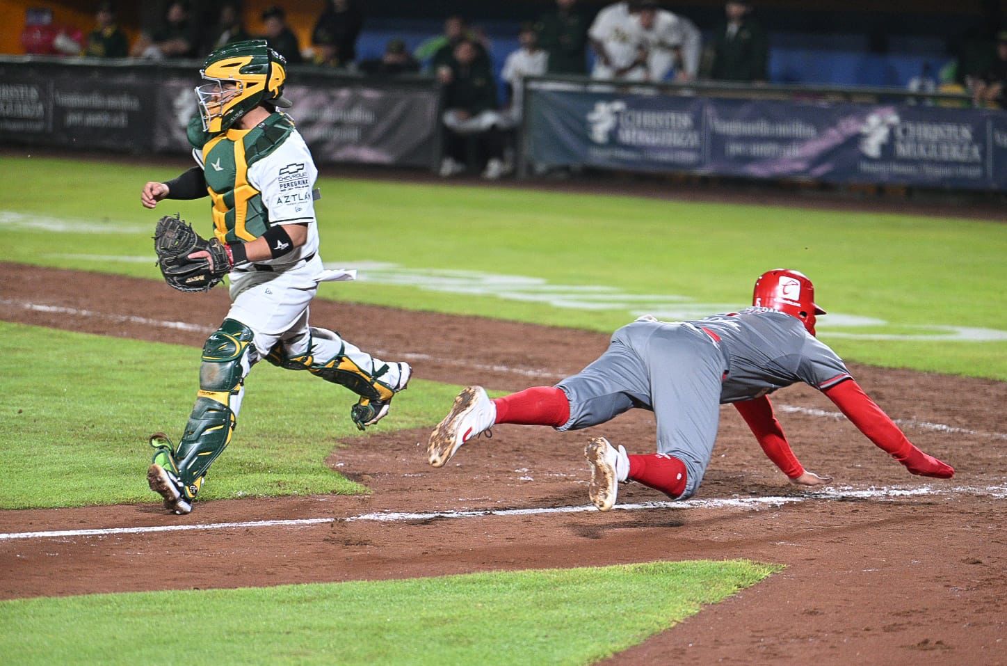 Pericos toma ventaja en la serie al ganar en 10 entradas