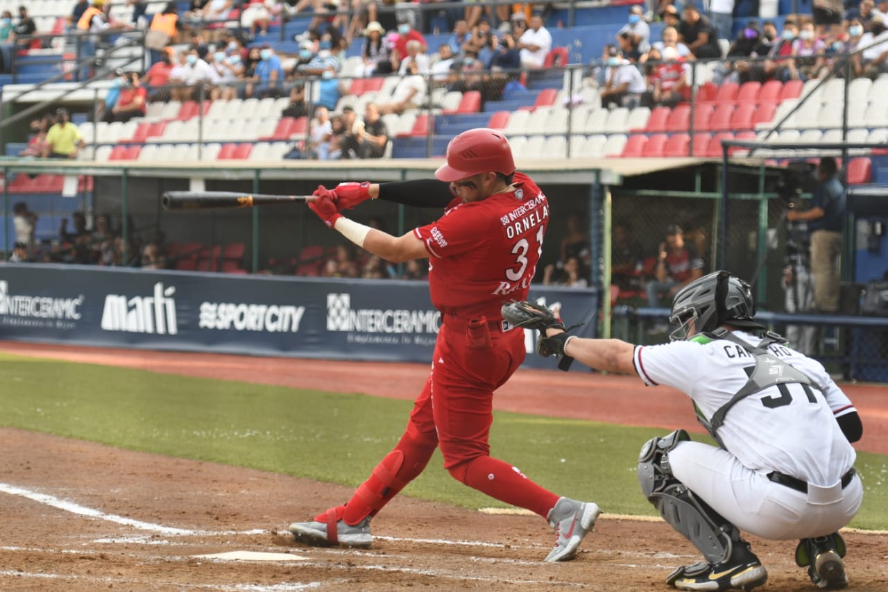 CON DOS JONRONES DE JULIÁN ORNELAS, LOS DIABLOS ROJOS EMPATAN LA SERIE EN MONTERREY