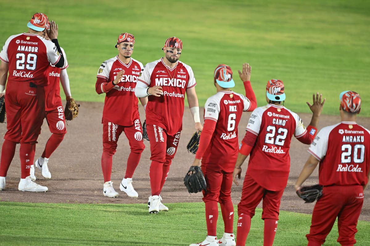 DIABLOS LLEGA A 20 VICTORIAS CON NOCHE DE TRES CUADRANGULARES EN LEÓN