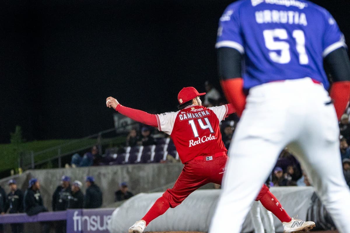 DIABLOS Y CONSPIRADORES DIVIDIERON TRIUNFOS EN DOBLE CARTELERA