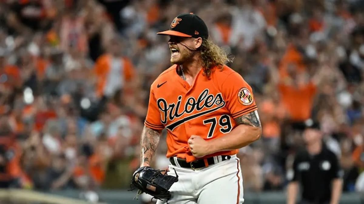 NUEVO BRAZO PARA EL BULLPEN ESCARLATA