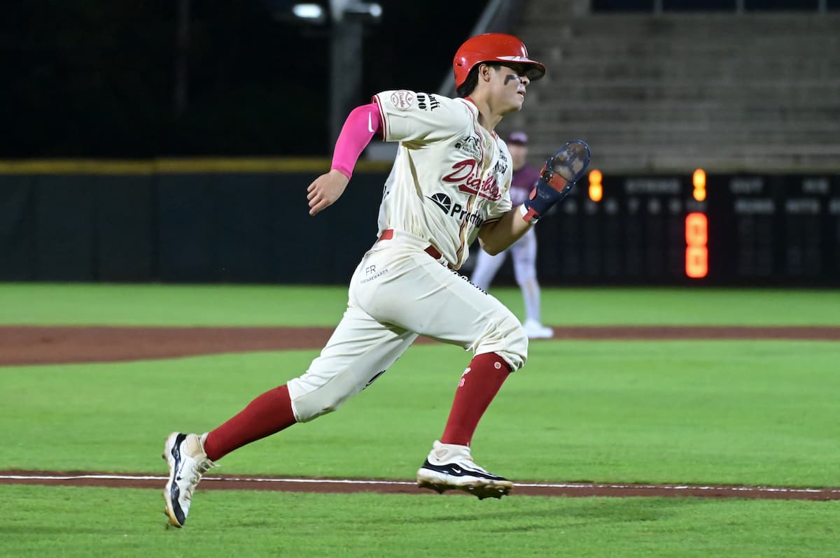 Rallies en la cuarta y el sexta para el triunfo de los Diablos Rojos en Rising Stars